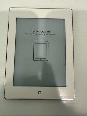 Nook eBook Reader in Metallic Champagne